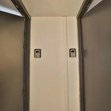 X O #hyper-centre #netflix Cognac