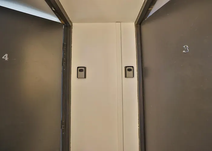 X O #hyper-centre #netflix Cognac