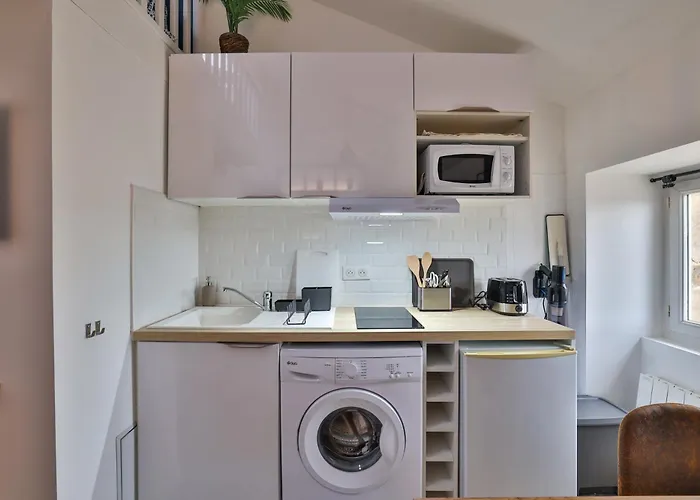 X O #hyper-centre #netflix Apartment Cognac